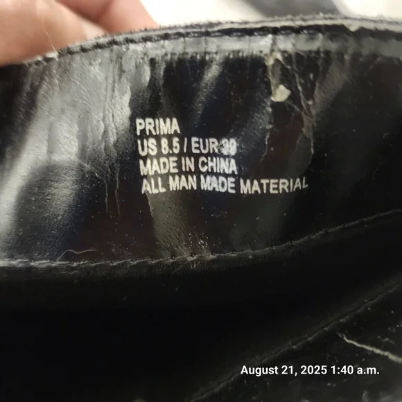 Chic Black Over-the-Knee Boots - Picture 3 of 3